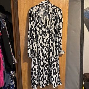 Ava & Viv Monochrome Abstract Print Top